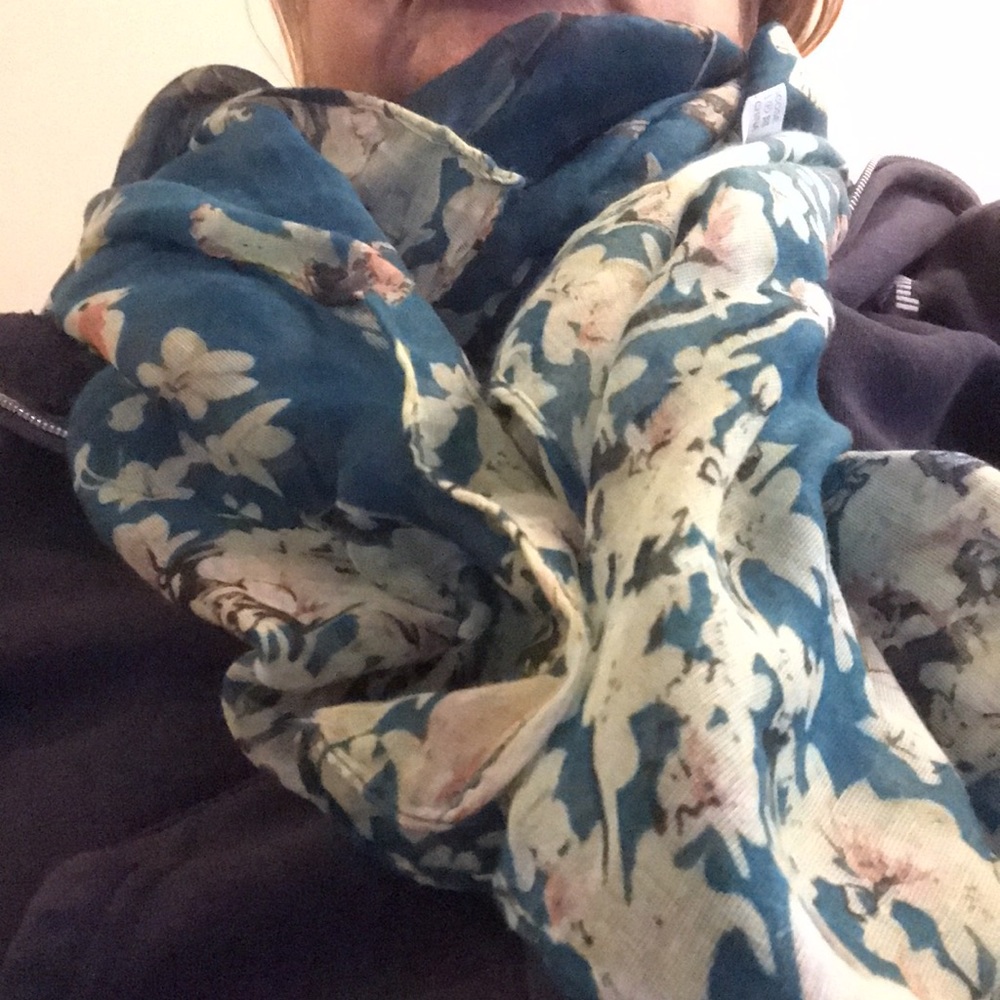 Scarf - Picture 5 of 5